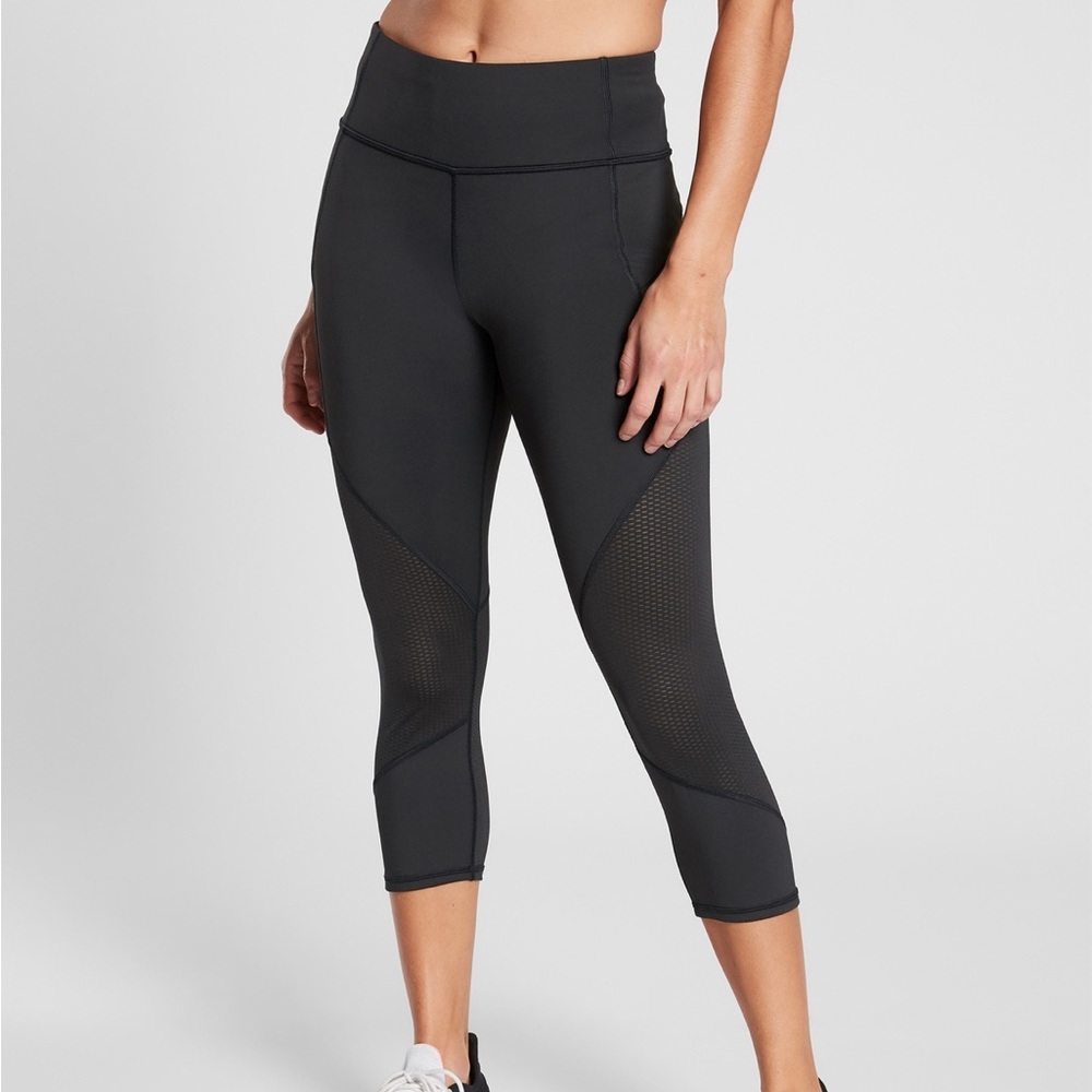 Athleta Black Mesh Contender Capri Leggings